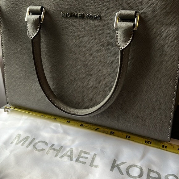 EUC Michael Kors Leather Handbag - Picture 7 of 14